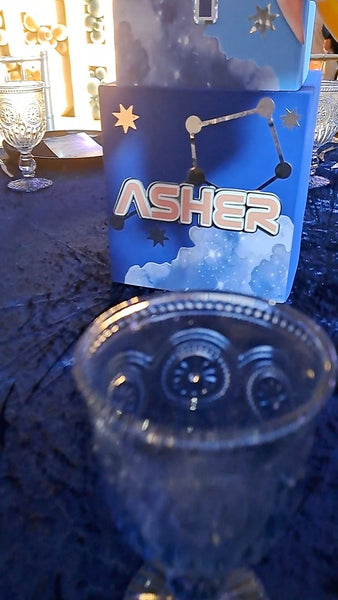 🚀 Astronaut Around the Moon- Centerpiece – Minimum 2 centerpieces